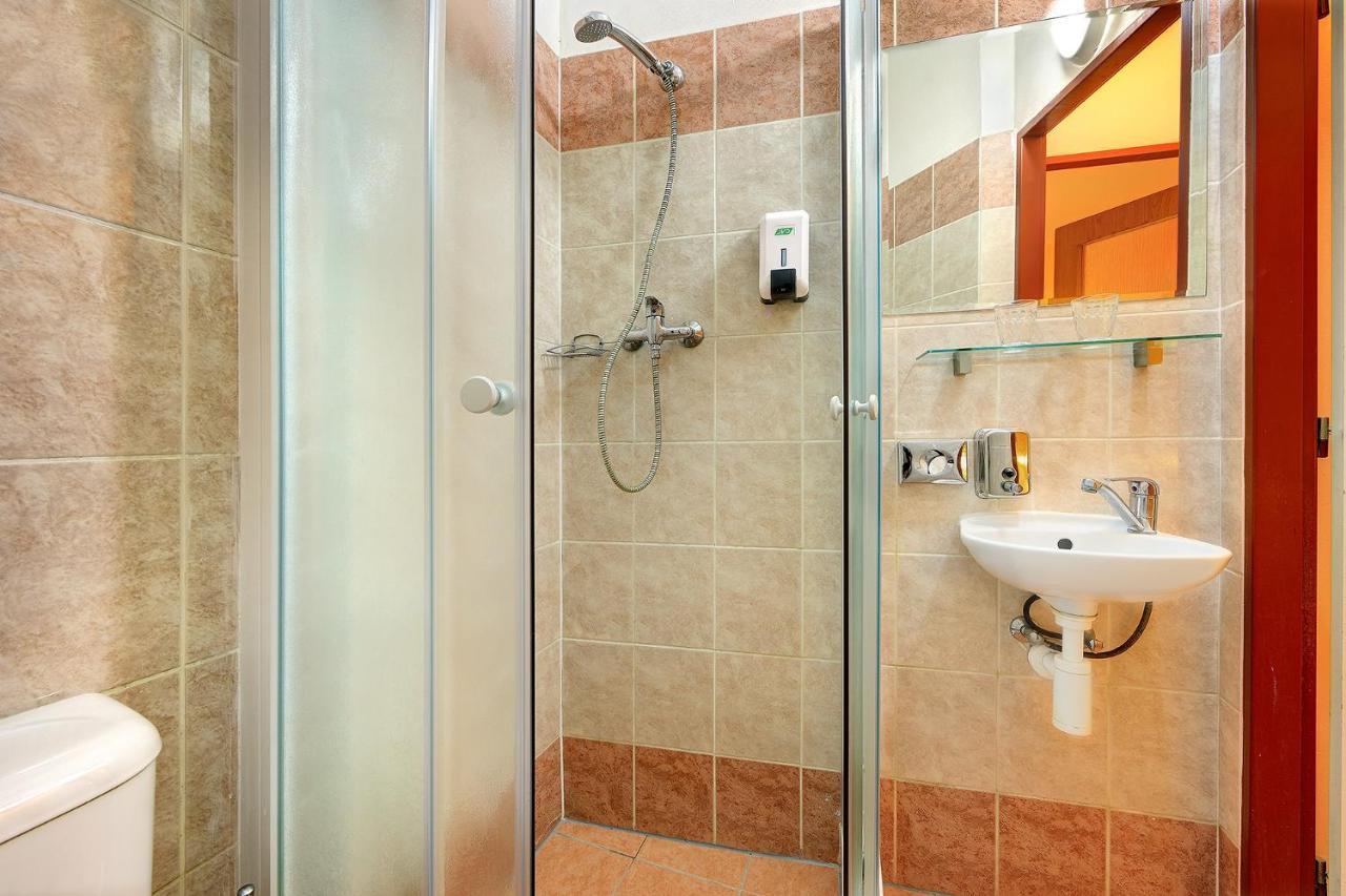 Basement Old Town Apartment Prague